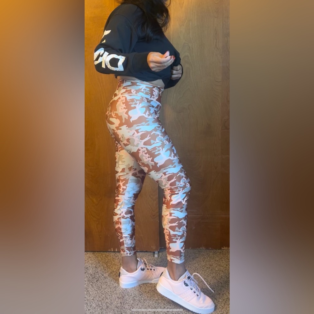 Super cute camo athletic leggings